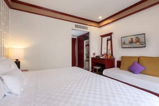 The Top Patong Resort Exterior photo